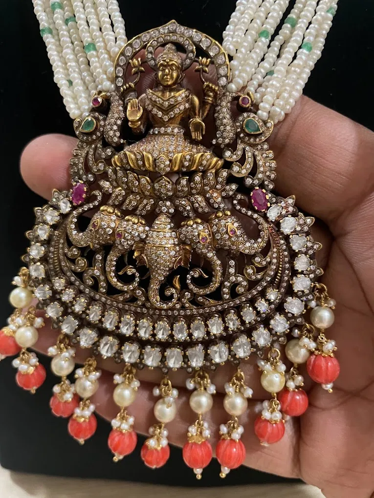 Mahalaxmi Gold & Diamond Merchants